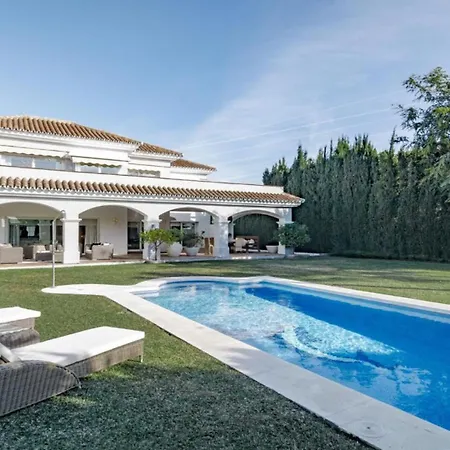 Apartment Villa Brisa Marina With Pool Marbella